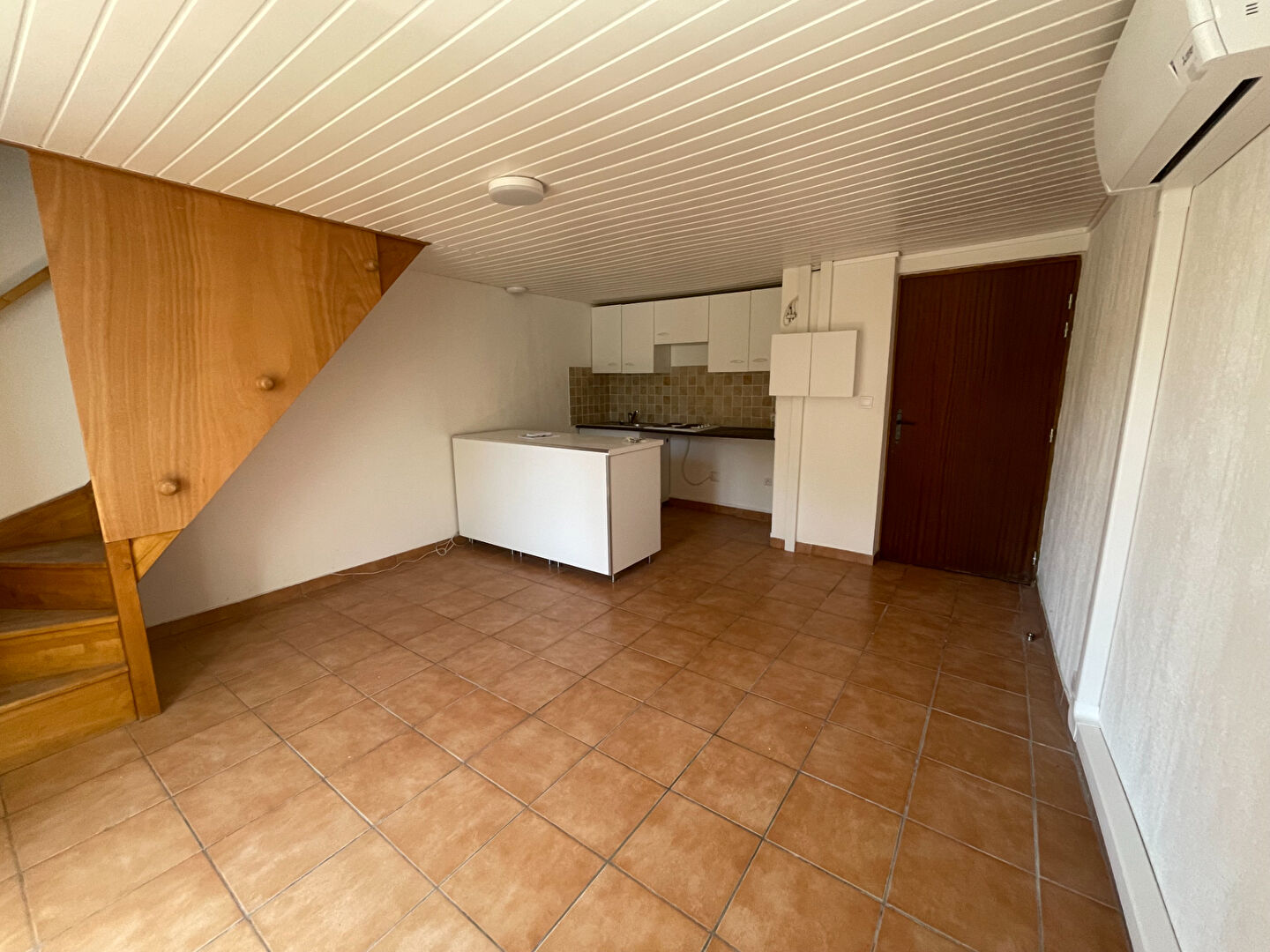 APPARTEMENT RENOVE SACLAS - 2 pièce(s) - 31.29 m2