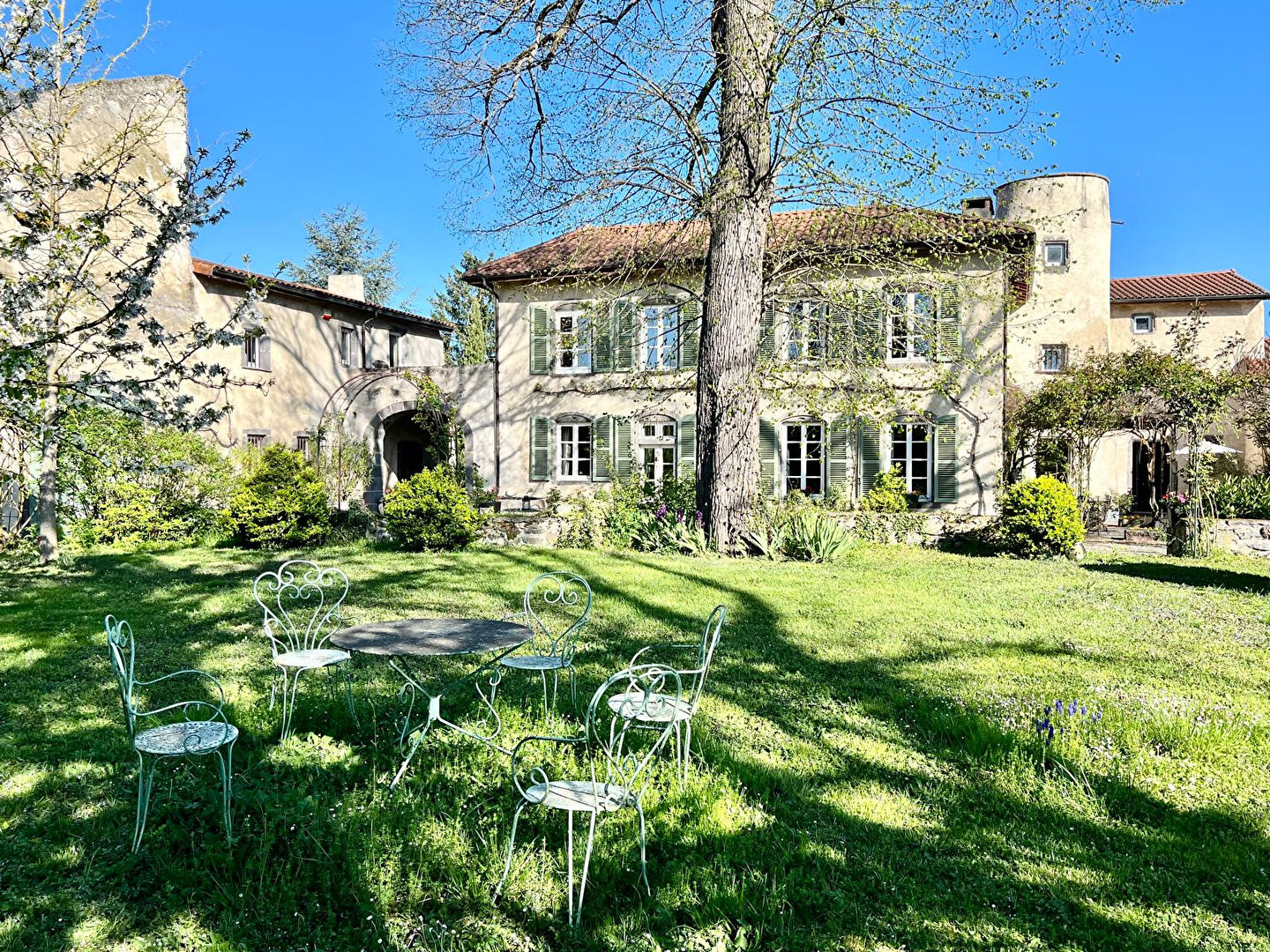 Demeure de charme avec parc & dépendances ? Saint-Laure (63)