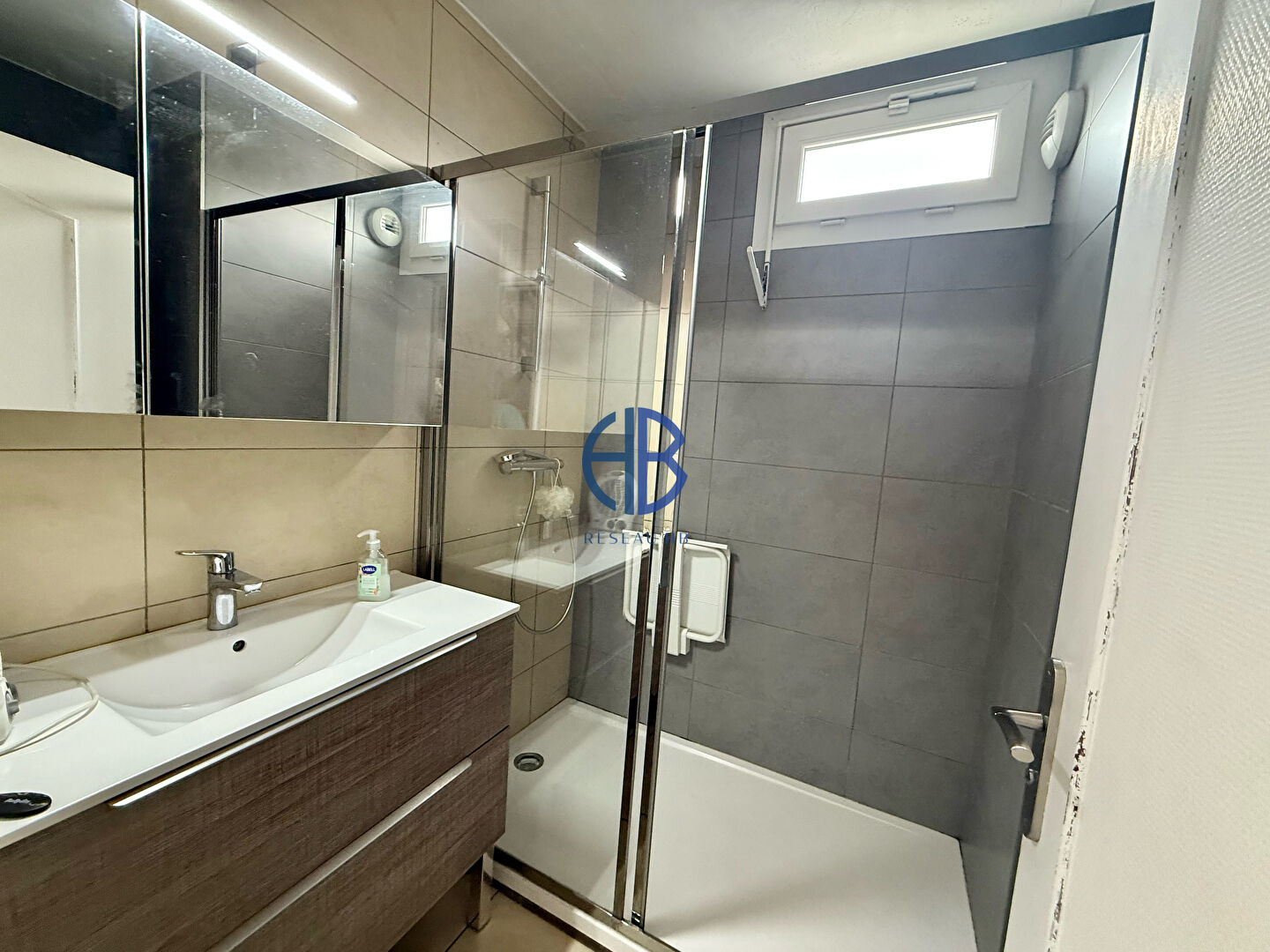 Photo Appartement 3 chambres + garage + balcon + cave image 5/6