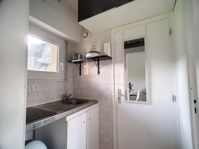 Photo REZ DE JARDIN - 2 PIECES - VENDU LOUÉ image 5/6