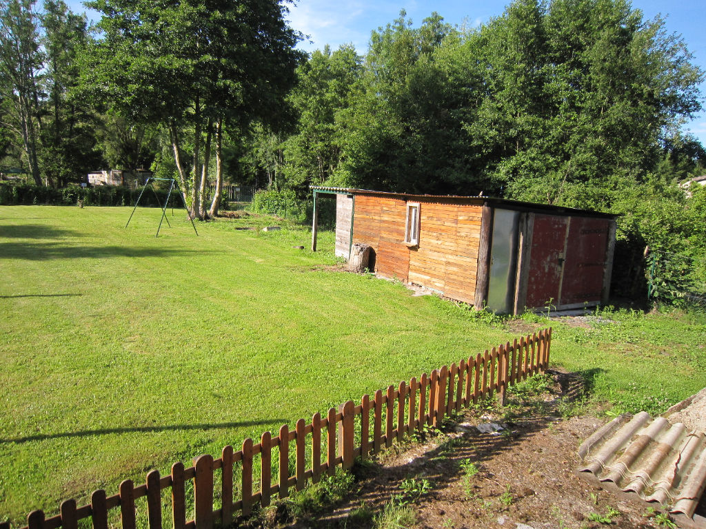 La Ferté-Milon (02460) - Ensemble immobilier à fort potentiel, idéal investisseur ou projet de rénovation.