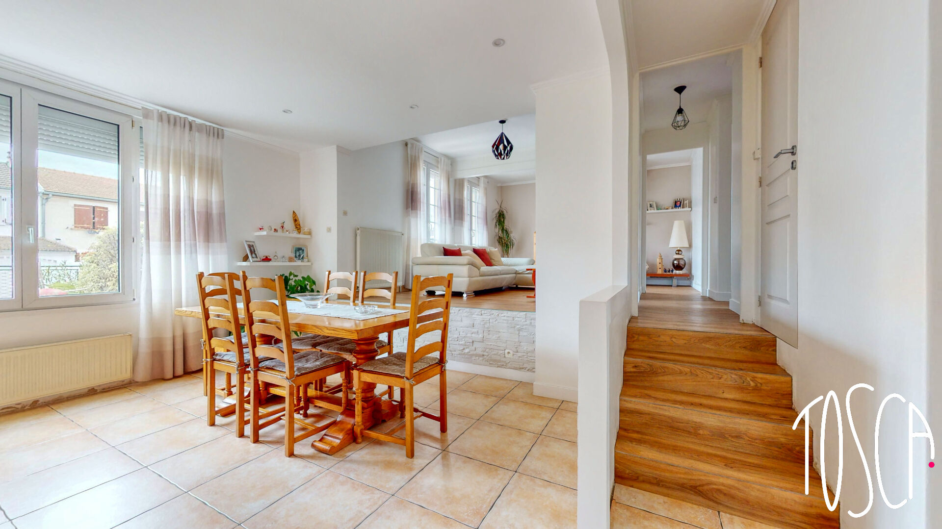 Photo THIAIS - MAISON - 4/5 PIECES - 118 M² - GARAGE - JARDIN - TERRASSE image 2/6