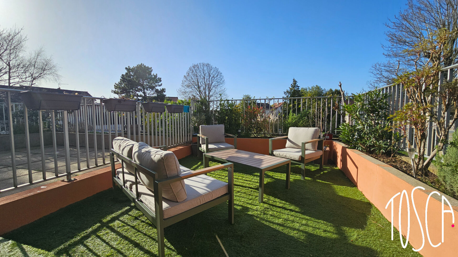 EXCLUSIVITE FRESNES – STUDIO 27M² – TERRASSE 17M² – PARKING – CAVE – PROCHE CERISAIE - Gallery 1