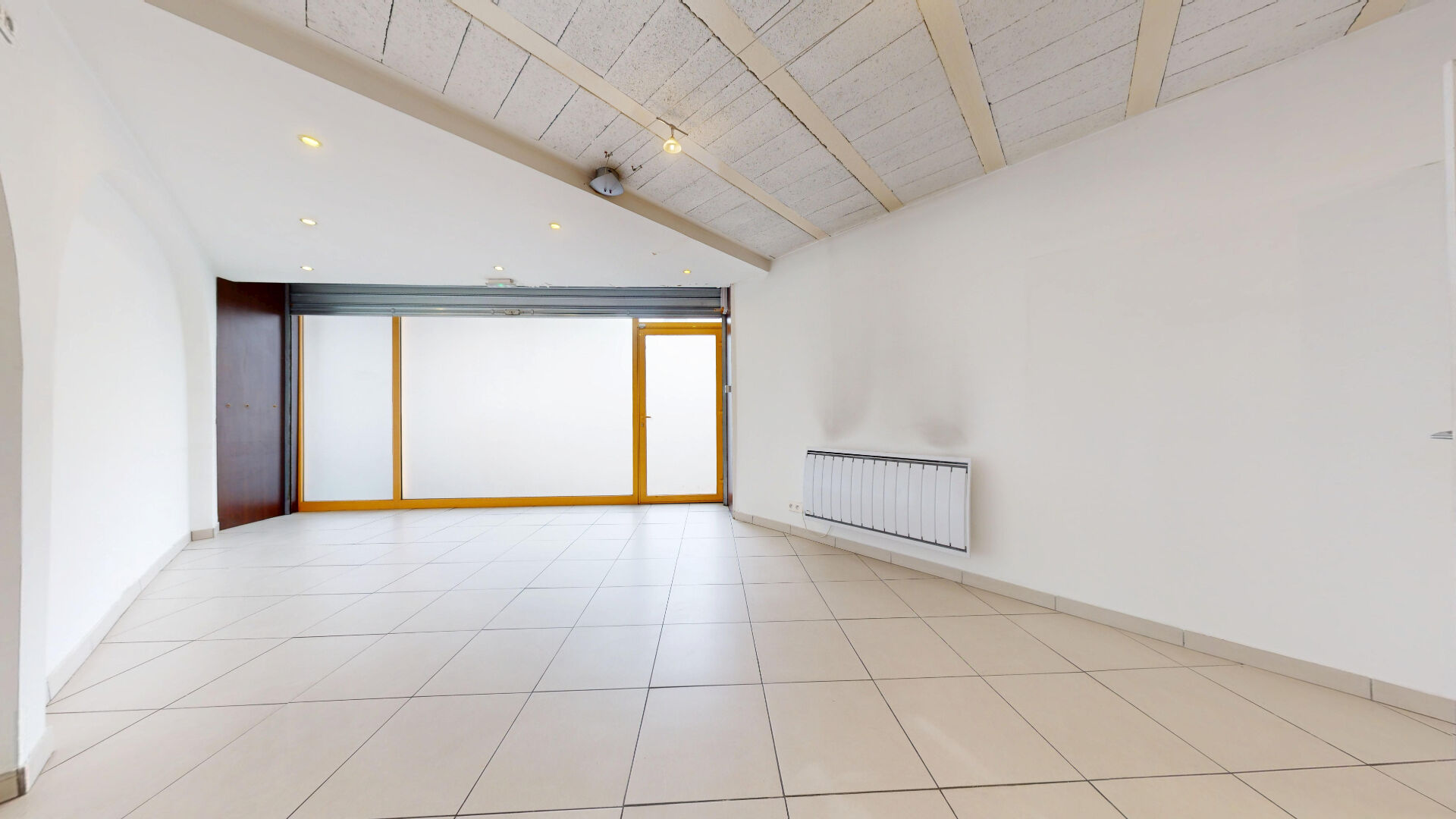 EXCLUSIVITE VITRY SUR SEINE – LOCAL COMMERCIAL 41 M² – EMPLACEMENT IDEAL - Gallery 1