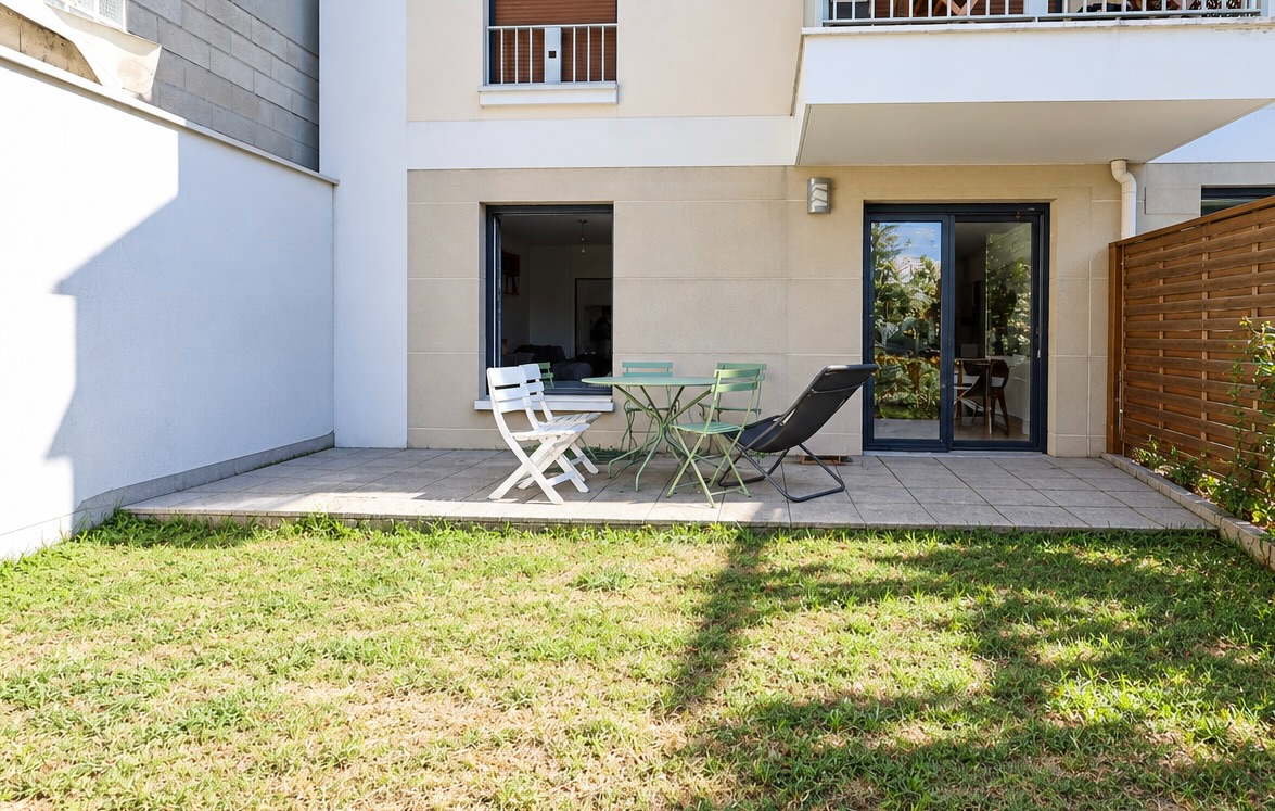 Appartement Neuilly Plaisance 2 pièce(s) 46.01 m2 avec jardin et place de parking