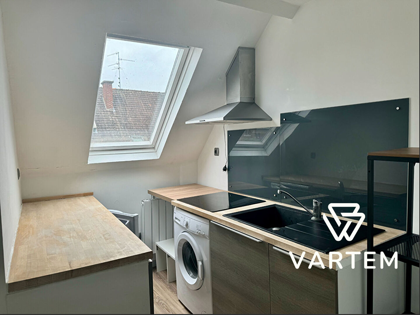 JOLI T2 BIS MEUBLE CENTRE-VILLE DOUAI