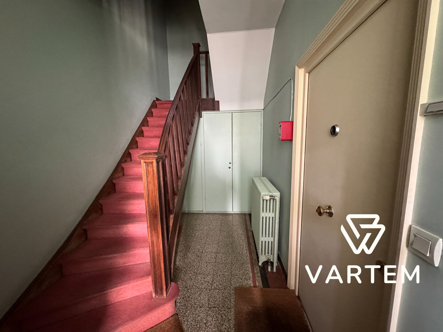 Photo Bel immeuble de rapport - 5 lots cadastrés - Quartier Blanc Seau image 6/6