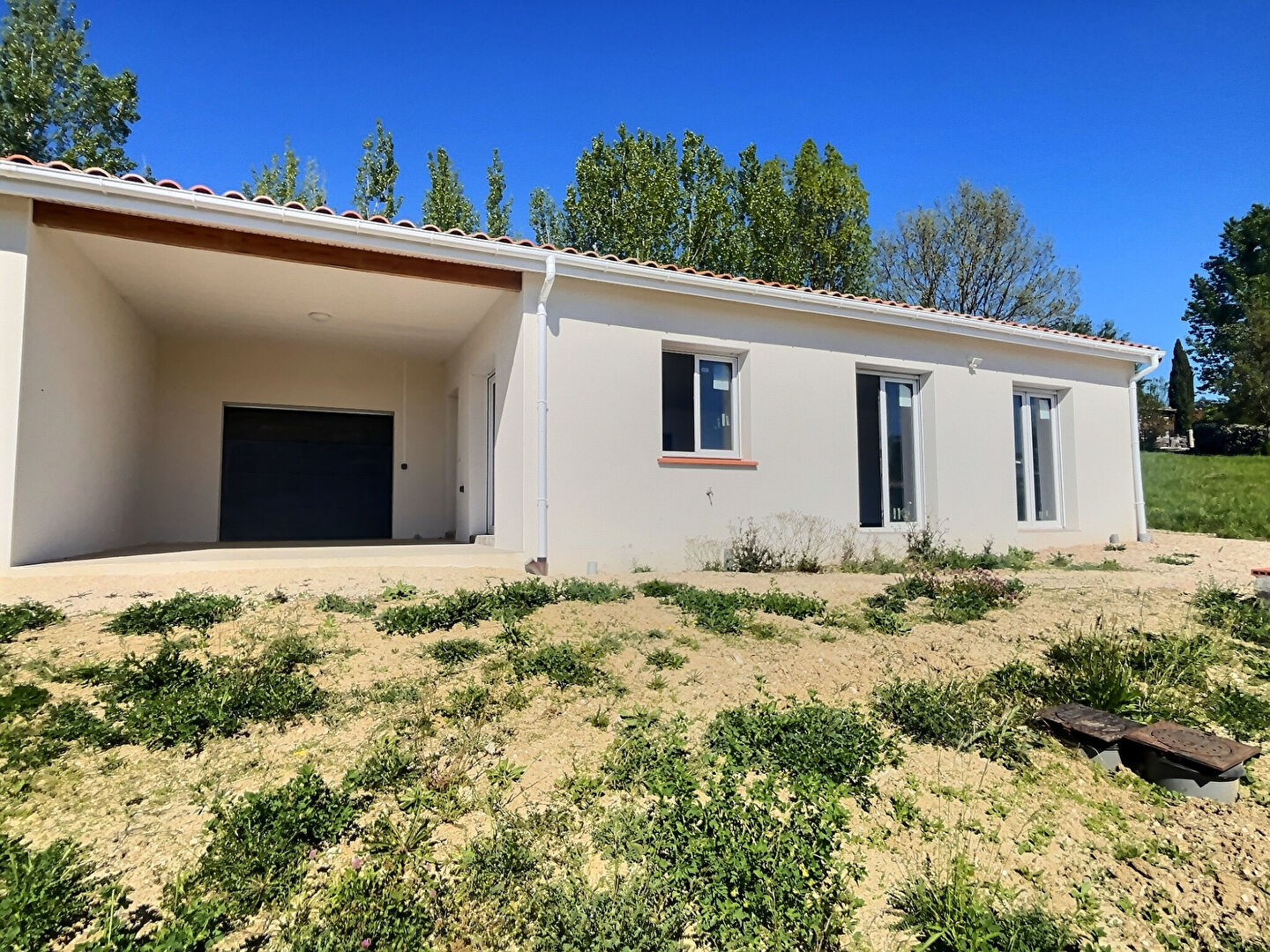 Maison contemporaine (a terminer) 3ch ( au choix)