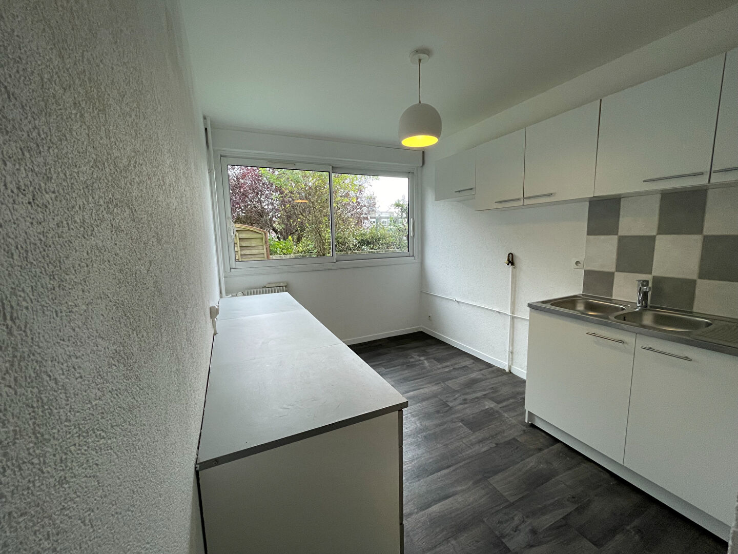 Photo APPARTEMENT CERGY  LES TOULEUSES MAUVES - 2 pièce(s) - 50 m2 image 4/6