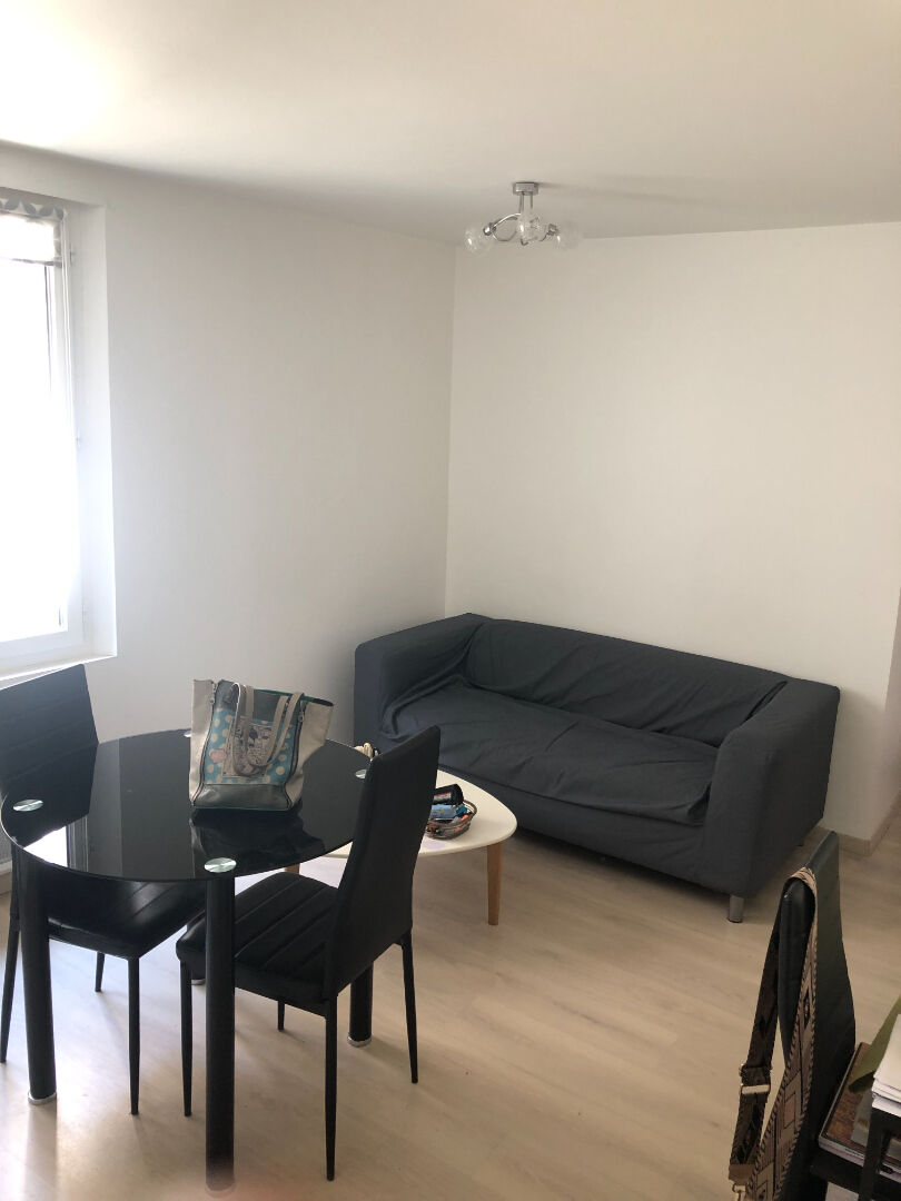 Photo Appartement Conflans Sainte Honorine 2 pièce(s) 26.21 m2 plus un atelier en rdc image 2/5