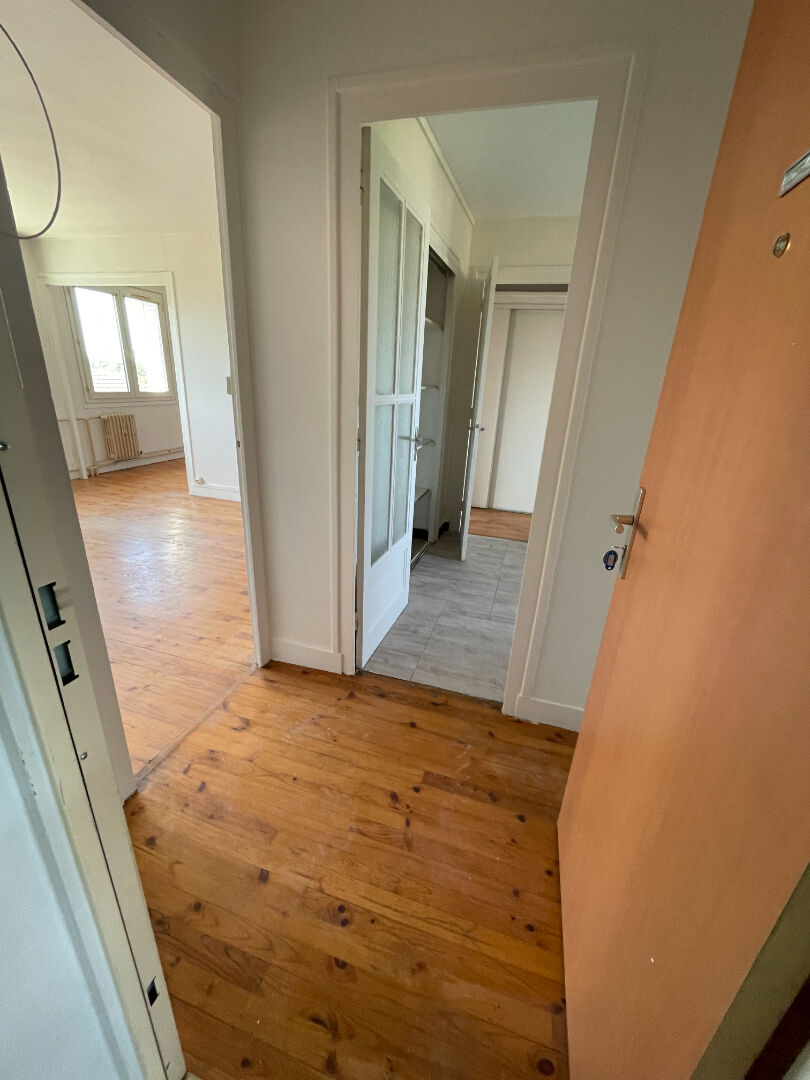 AMBERIEU EN BUGEY T4 bis- 75m2 - rue Saint Exupéry