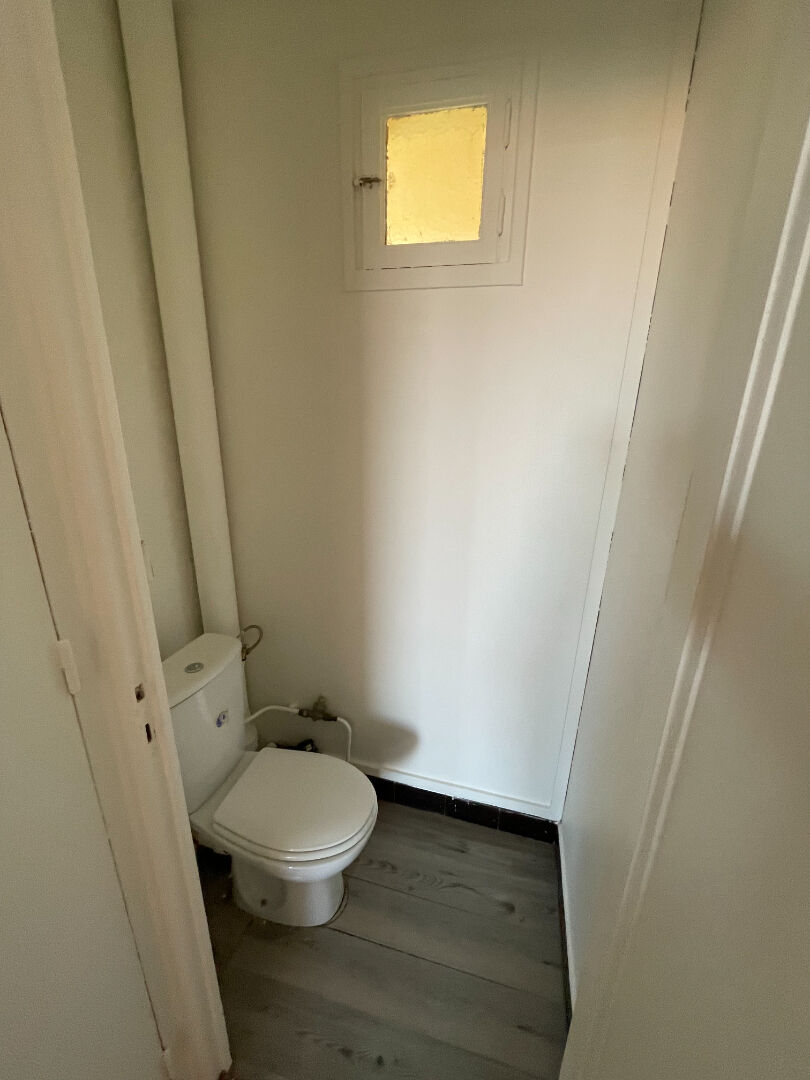 Photo AMBERIEU EN BUGEY T4 bis- 75m2 - rue Saint Exupéry image 2/6