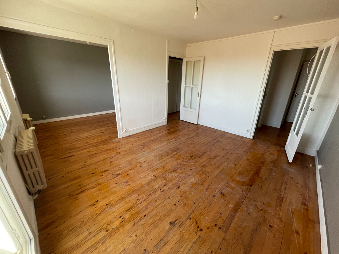 Photo AMBERIEU EN BUGEY T4 bis- 75m2 - rue Saint Exupéry image 5/6