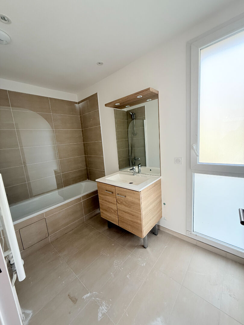 Photo Maisons  NEUVES T3 avec jardin, garage et parking image 6/6