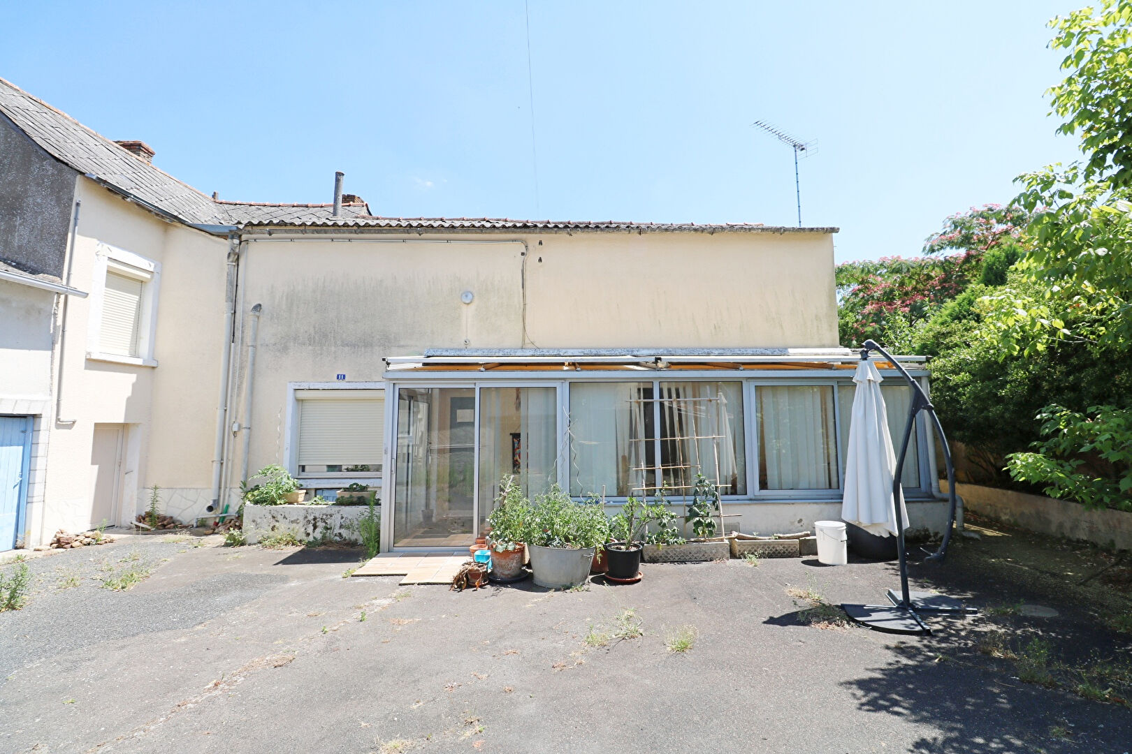 MAISON DE BOURG T3 AVEC COUR ET DEPENDANCE - LIBRE D'OCCUPATION