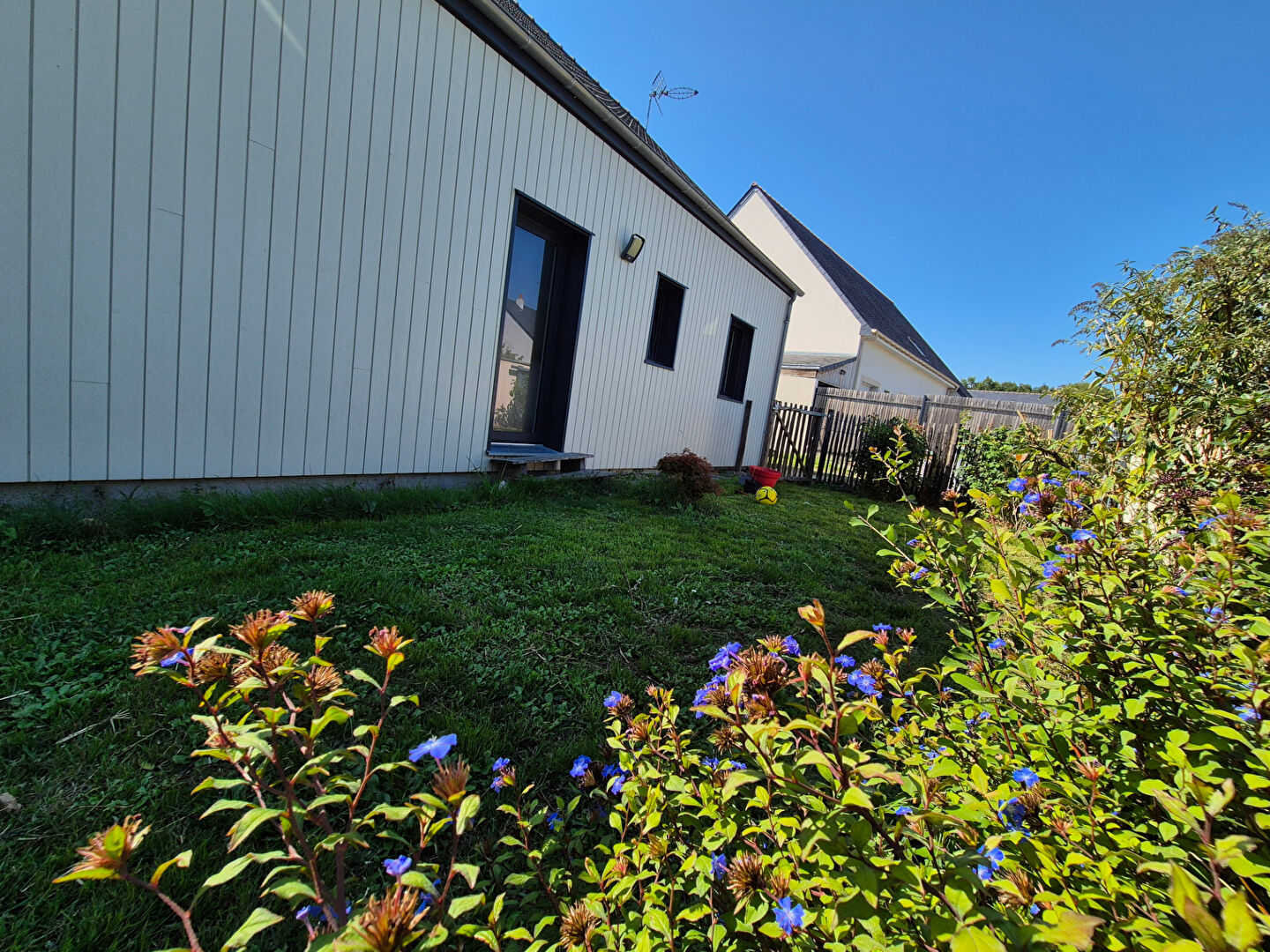 Photo Maison T4 récente avec joli jardin - plain-pied image 5/6