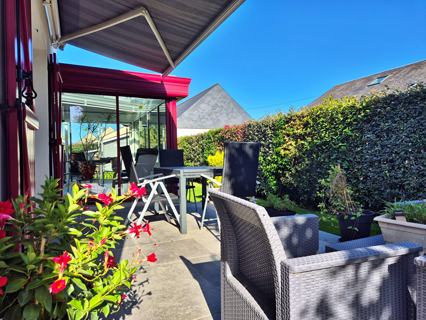 Photo Maison Angers T7  Jardin et garage image 6/6
