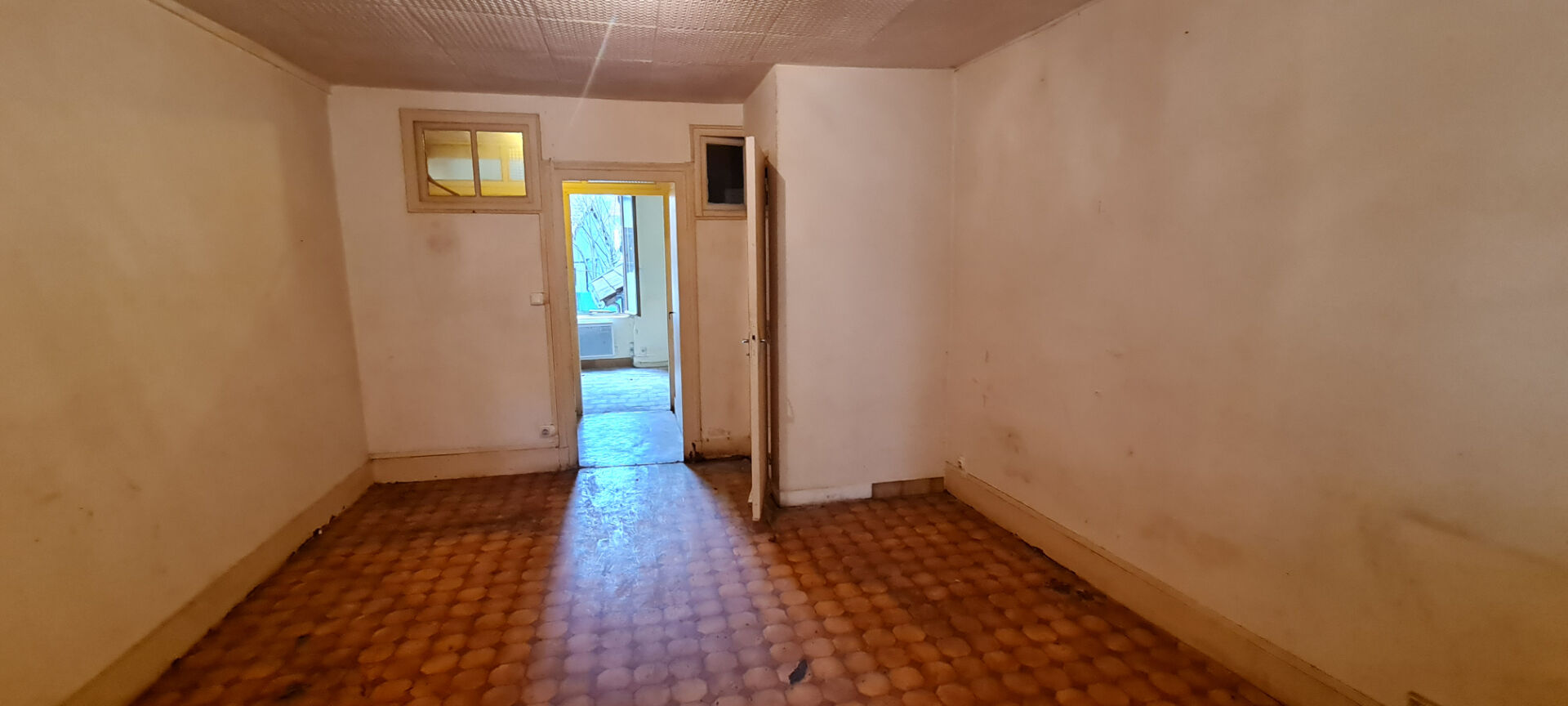 Photo IMMEUBLE PROCHE CENTRE VILLE image 4/6