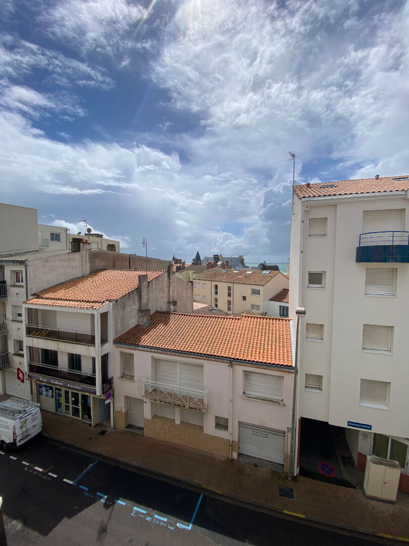 image 
LES SABLES D'OLONNE - 223 m2 + garage + grande terrasse + balcon vue mer