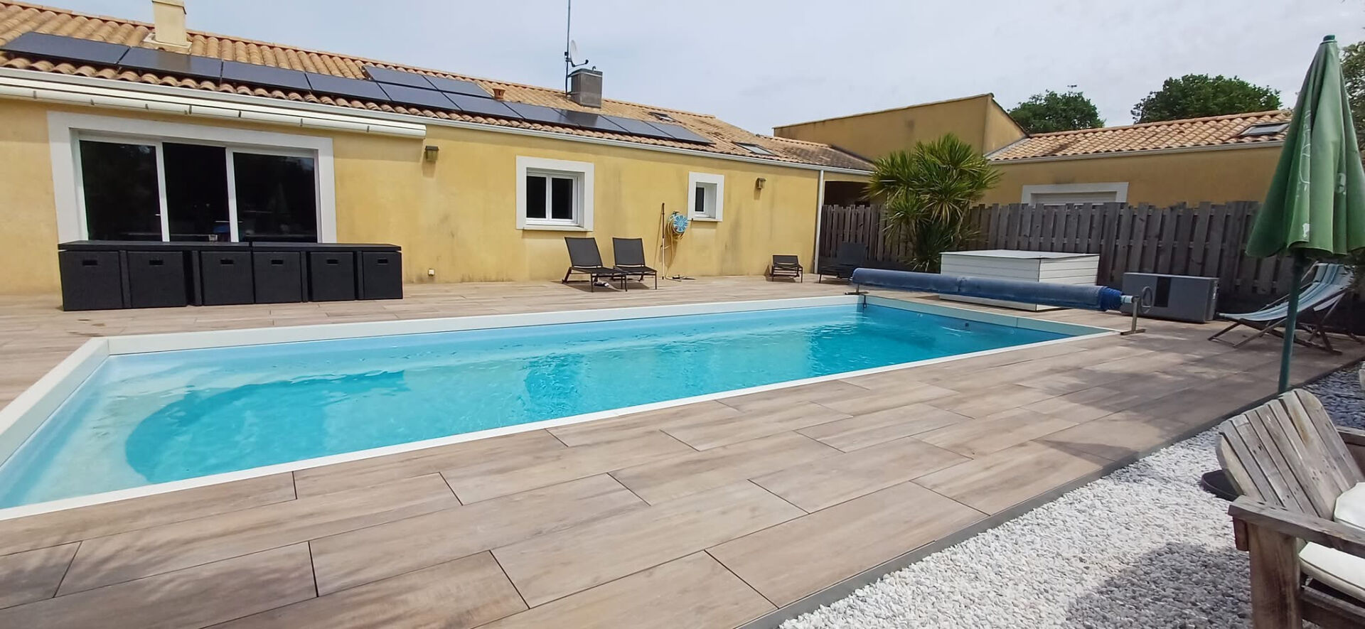 image
LES SABLES D'OLONNE -MAISON - 290 M² + APPARTEMENT