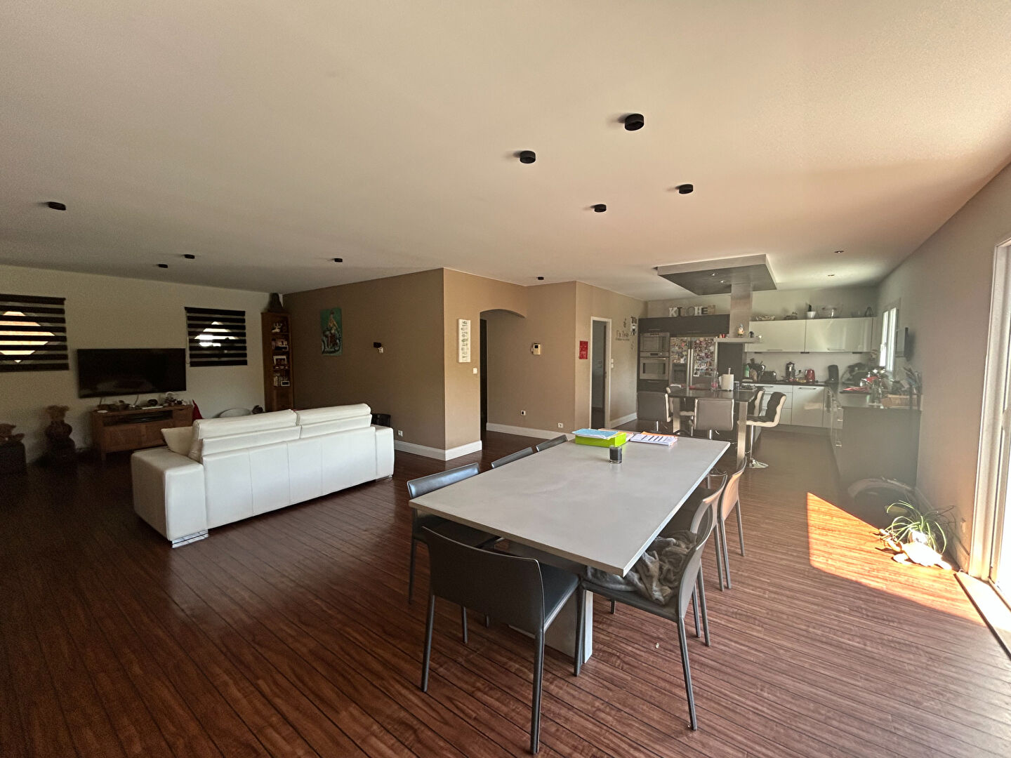 image
LES SABLES D'OLONNE -MAISON - 290 M² + APPARTEMENT