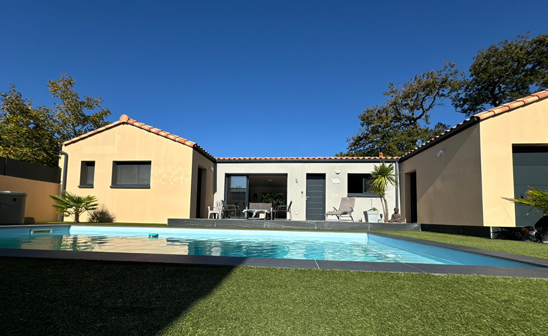 image
LES SABLES D'OLONNE - MAISON RECENTE -135 M² - 4 CHAMBRES - PISCINE
