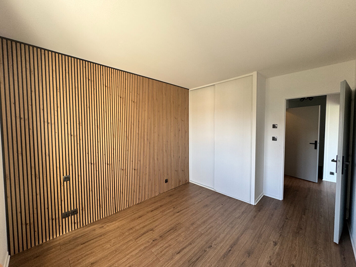 image
Superbe T2 10 mn de la plage , lumineux , balcon , 1 er et dernier étage