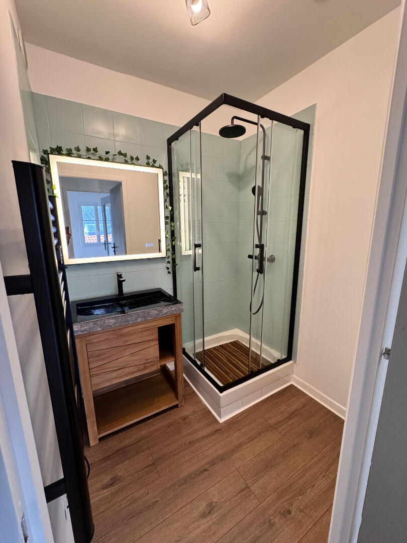 image
Superbe T2 10 mn de la plage , lumineux , balcon , 1 er et dernier étage