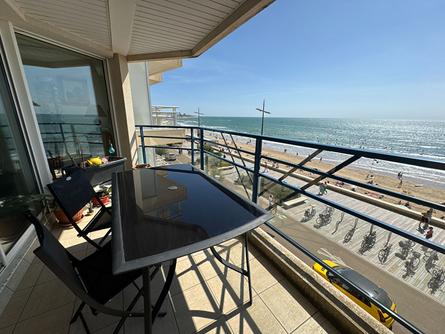 image 
LES SABLES D'OLONNE - VUE MER - APPARTEMENT 103 M²  + GARAGE