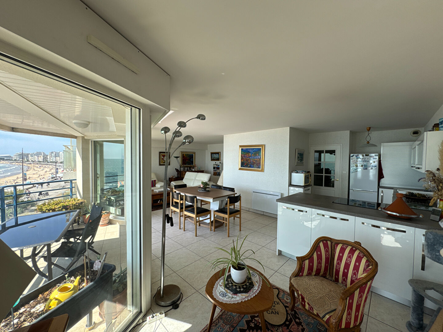 image 
LES SABLES D'OLONNE - VUE MER - APPARTEMENT 103 M²  + GARAGE