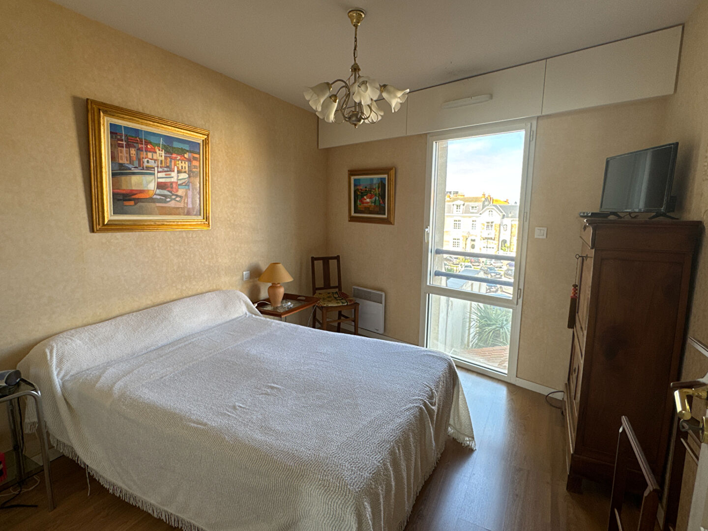 image 
LES SABLES D'OLONNE - VUE MER - APPARTEMENT 103 M²  + GARAGE