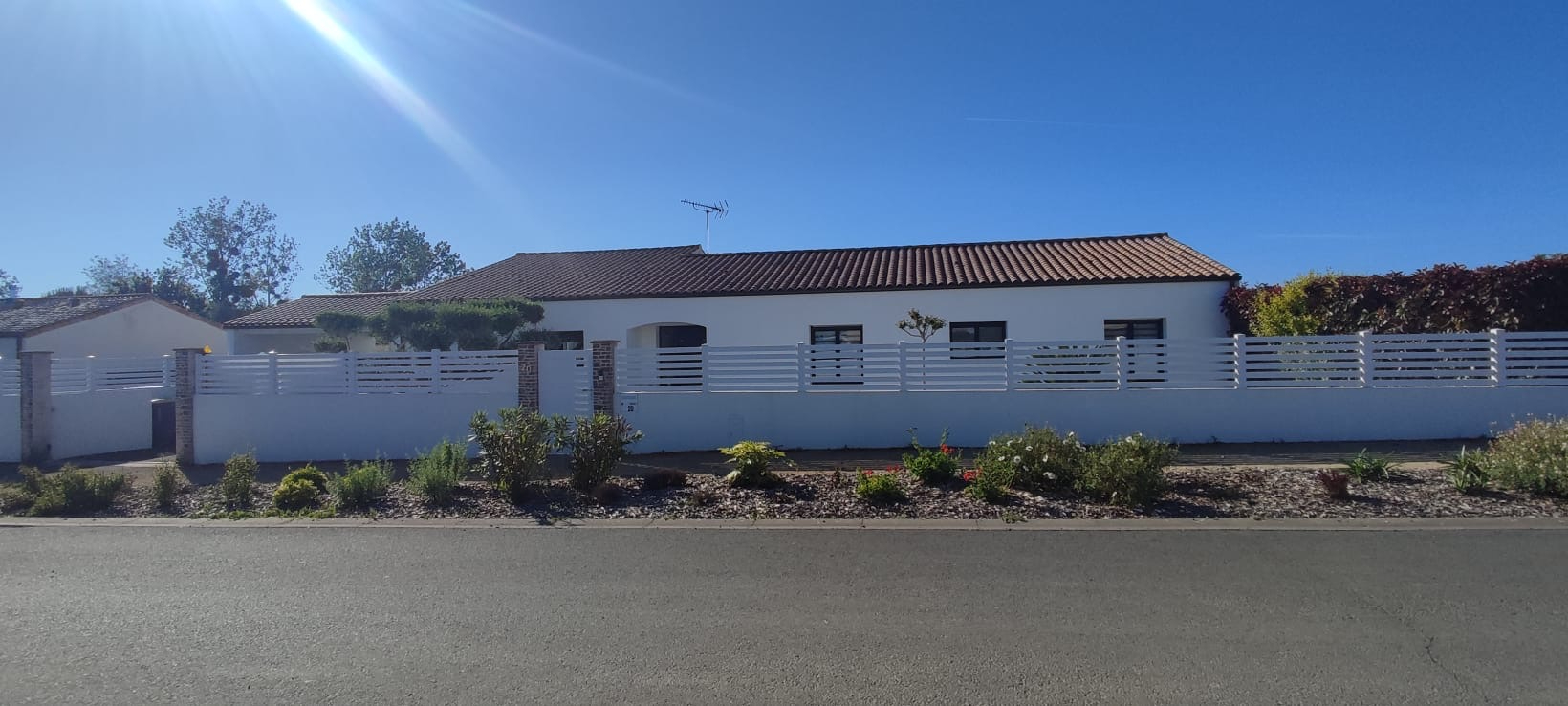 image
SAINT MATHURIN - VILLA PLAIN PIED -155 M² - 4 CHAMBRES - PISCINE