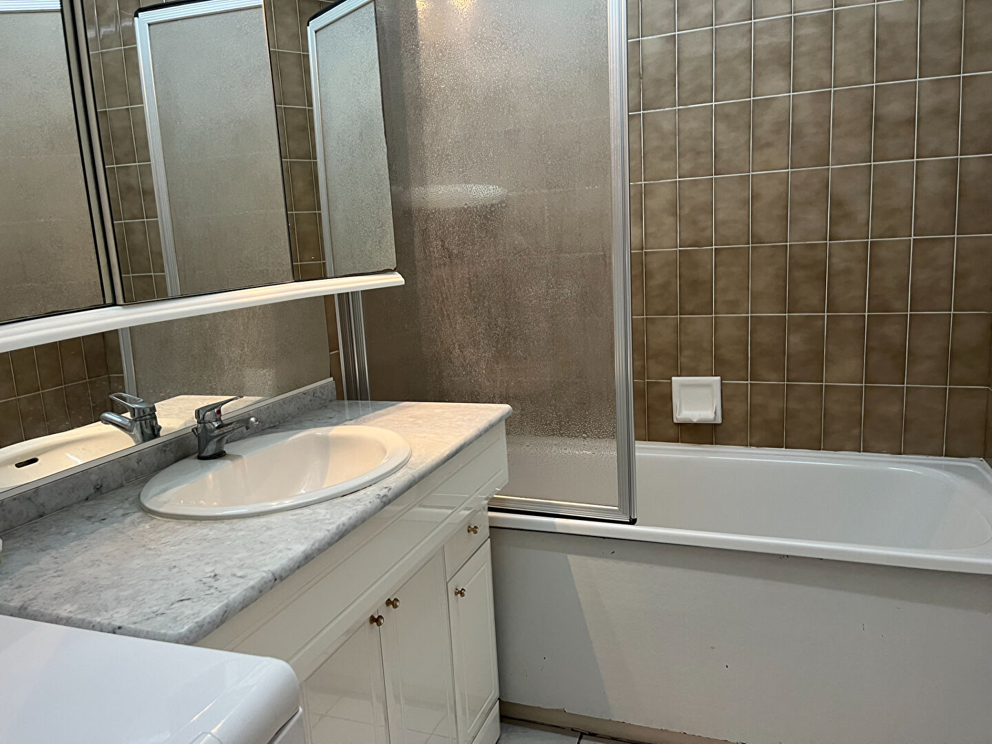 image 
STUDIO  + PARKING - LES SABLES D'OLONNE - PORT OLONA - 30 m2