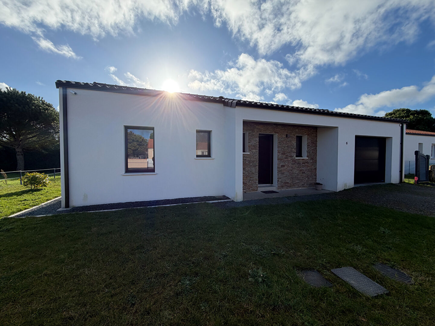 image
SAINT HILAIRE LA FORET - JARD SUR MER - MAISON NEUVE 110 M² - 3 CHAMBRES