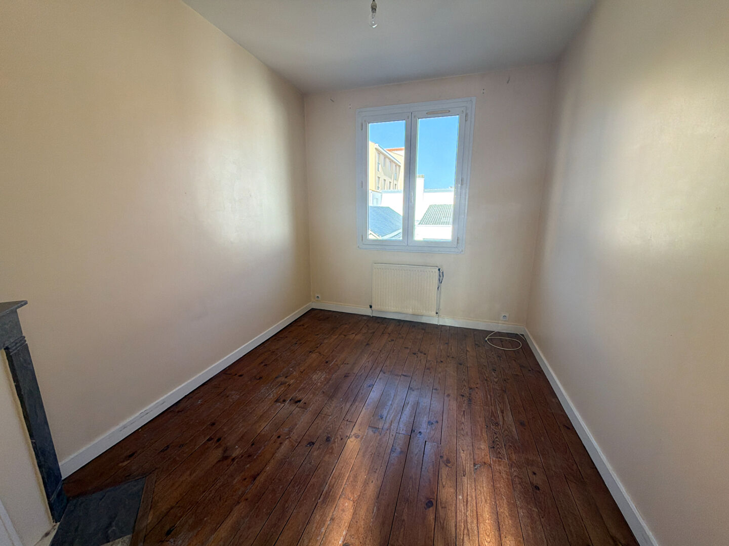 image 
LES SABLES D'OLONNE - CENTRE VILLE  - MAISON 4 CHAMBRES - 168 m2 - EXTERIEUR ET GARAGES