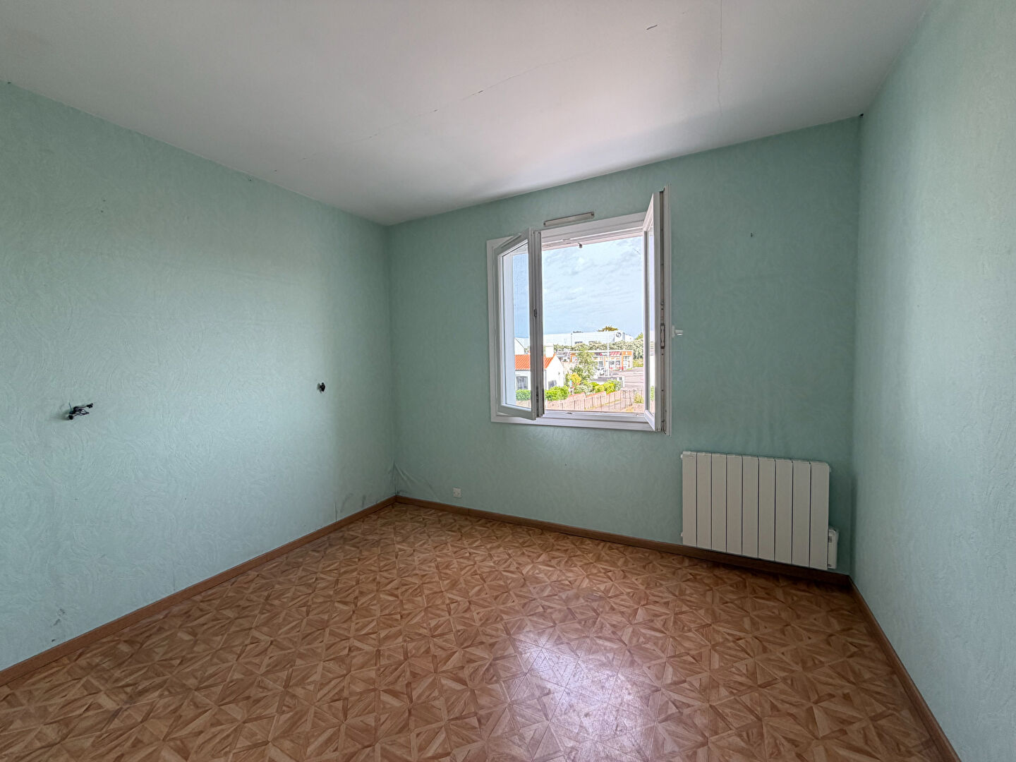 image
LES SABLES D'OLONNE - PROPRIETE 88 m2 - 3 CHAMBRES - GARAGE EN SOUS SOL