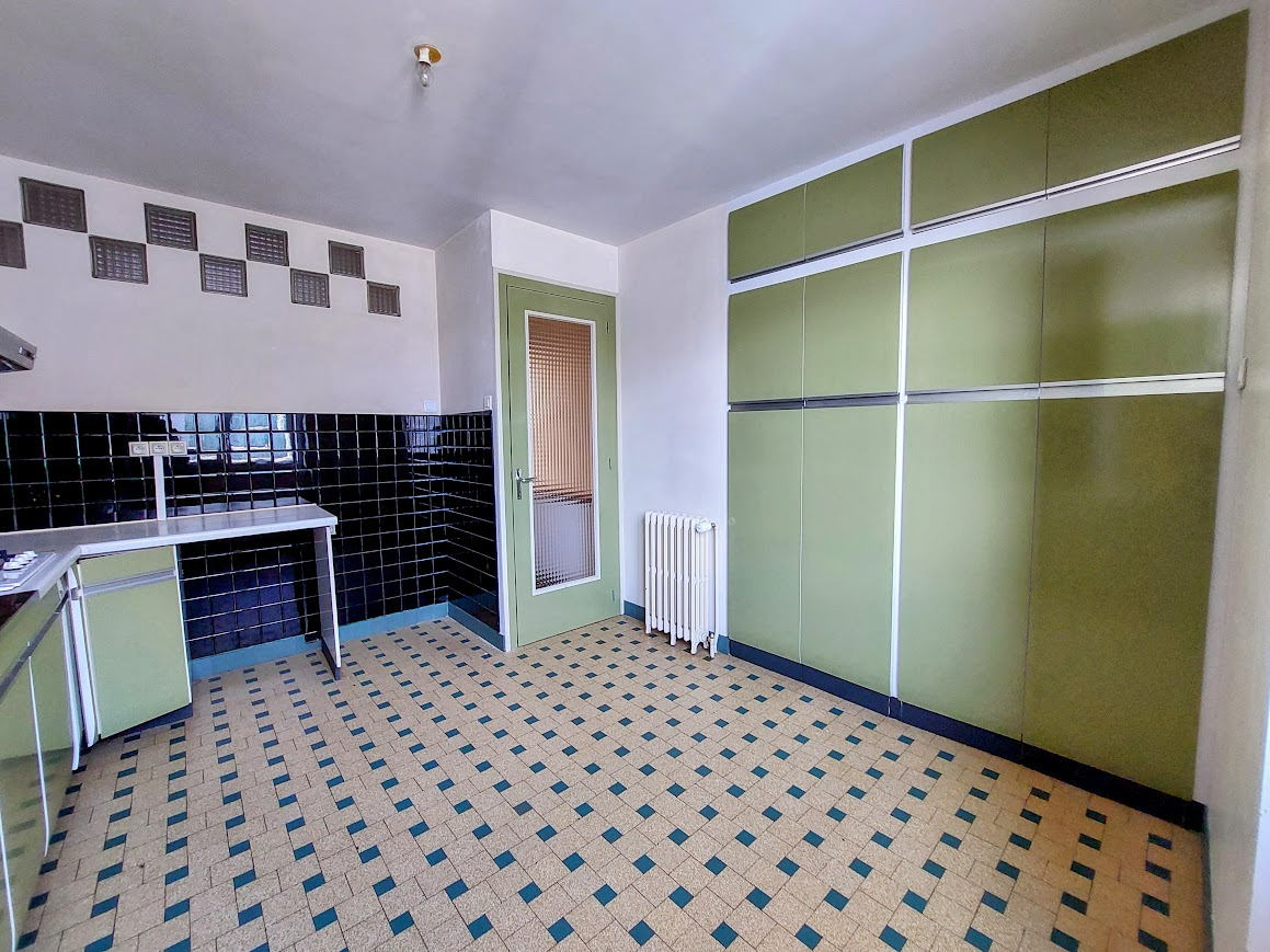 Photo Maison de ville - gare et port de St-Gilles-Croix-de-Vie 5 pièce(s) 153 m² image 3/6