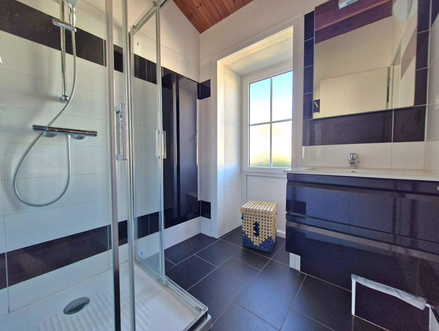 Photo PROCHE GARE ET COMMERCES image 4/5