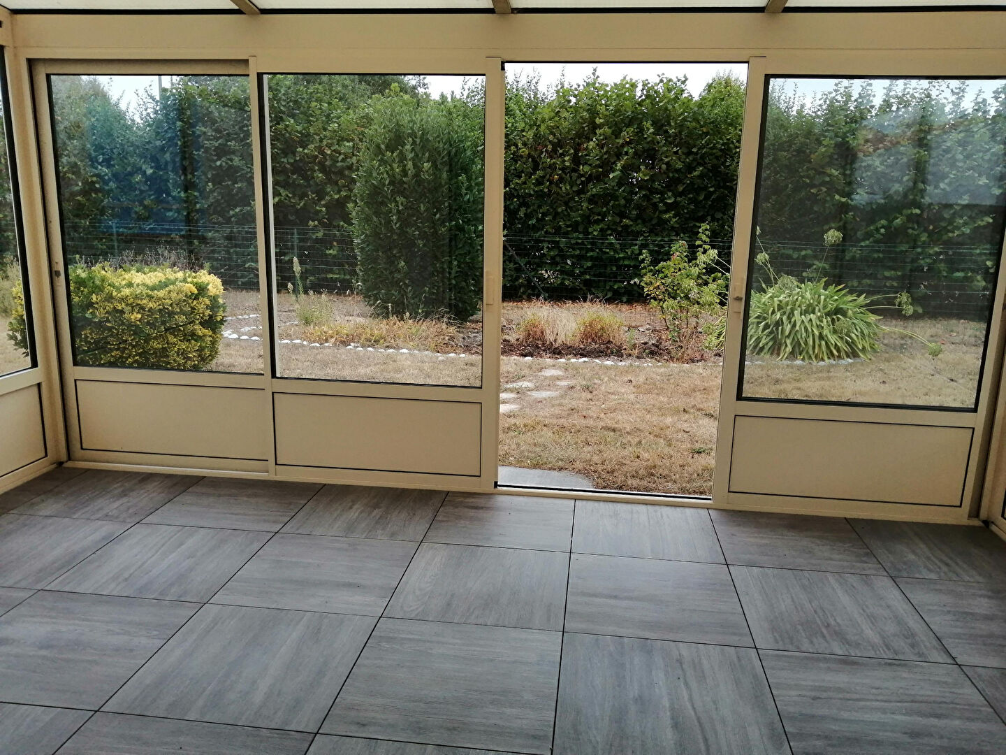 Photo L'agence Vrignaud & Biron Immobilier vous propose en exclusivité BVE (Bien Vendre Ensemble)  à environ 1 kilomètre du centre ville cette maison en parfait état d'entretien ayant bénéficié de nombreux travaux d'amélioration énergétique : isolation par l'ex image 3/6