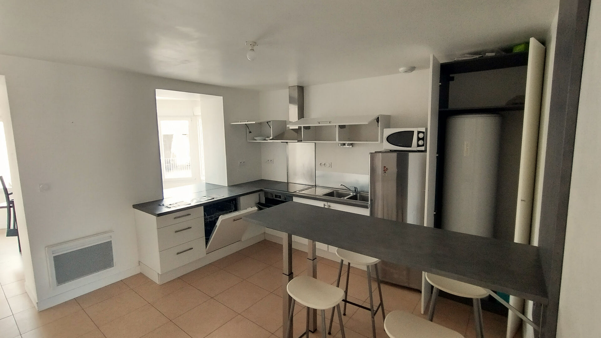 Appartement  meublé T3 au premier étage.