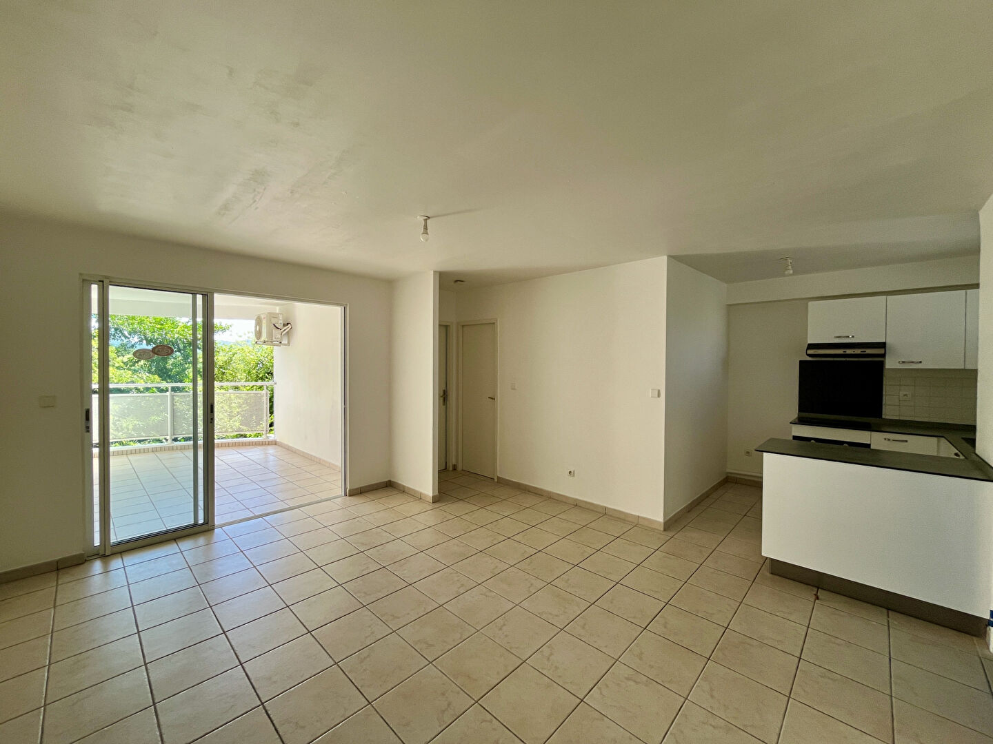 Appartement T2 - Les Coteaux - Sainte-Luce - Parking