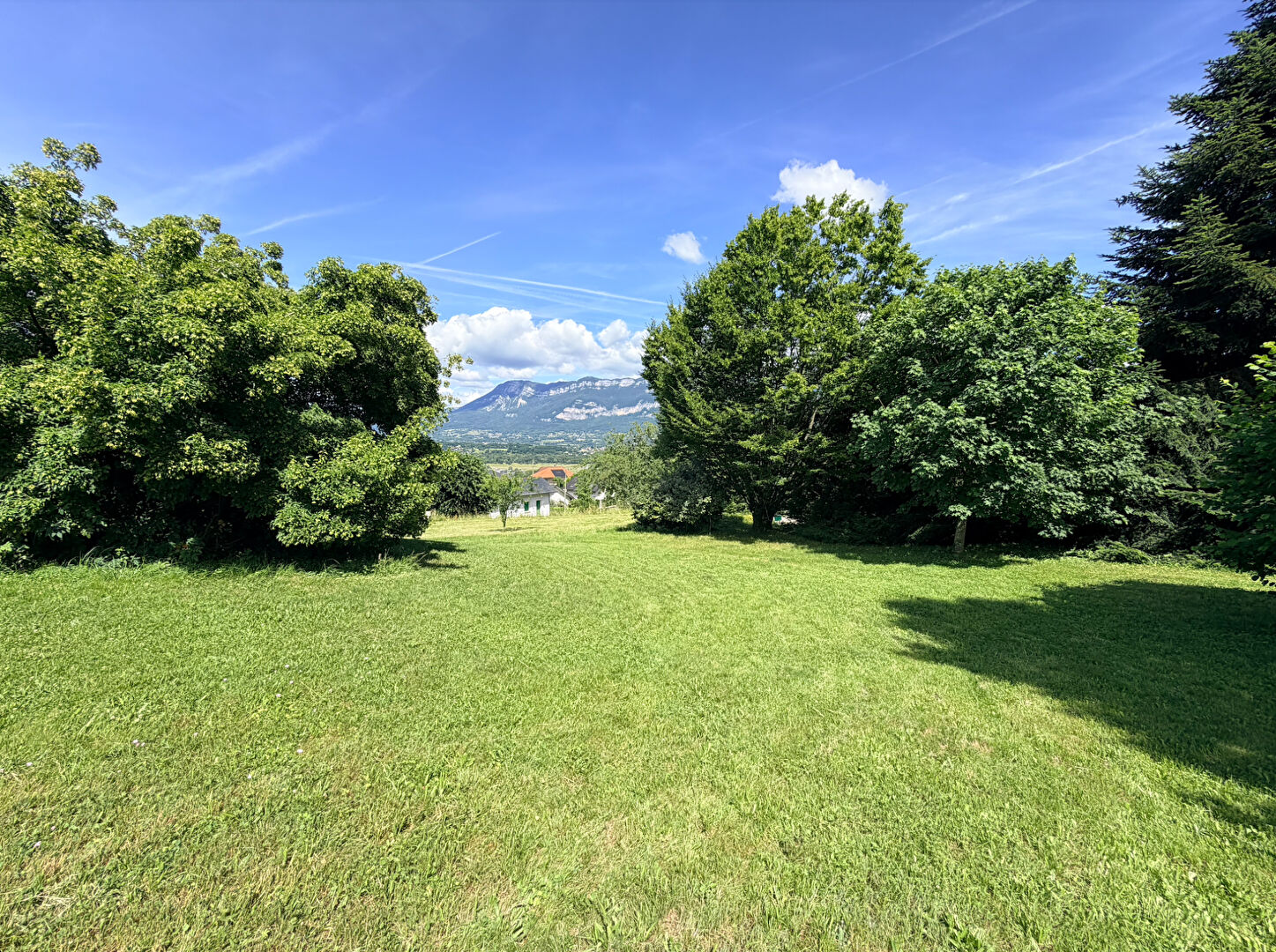 Terrain constructible avec vue lac ? La Motte-Servolex, secteur Tremblay