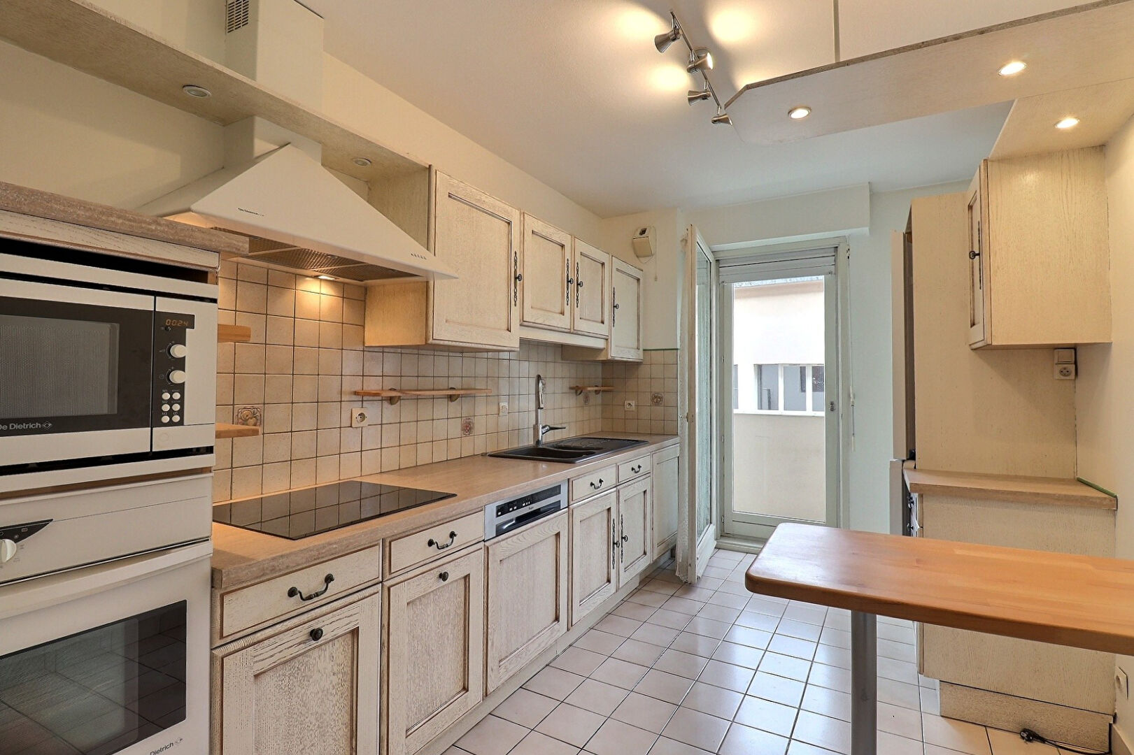 Appartement 3 pièces 73 m² · à Chambery · 73 m² · 220 000 €