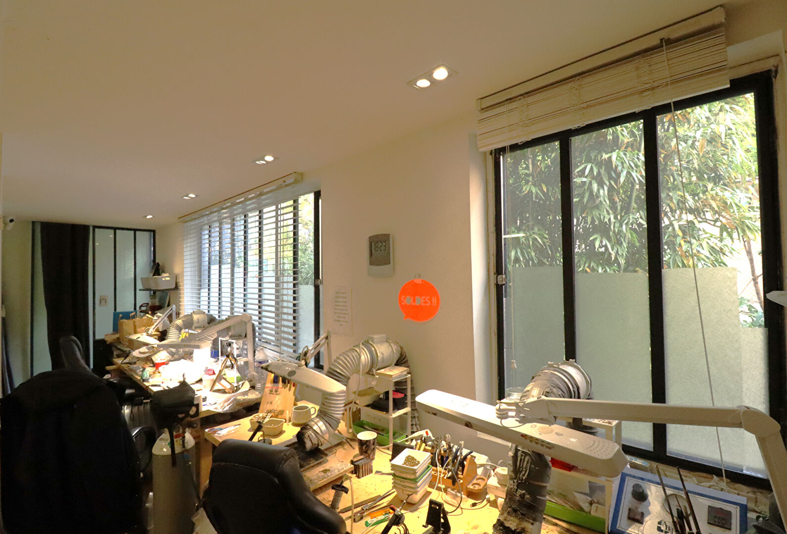 Photo Paris XIème- Fonds de commerce / Droit au bail - 62.77m² image 2/6