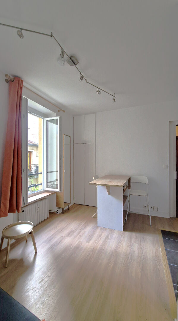 Photo Paris XVème : studio de 14.43 m2 image 4/4