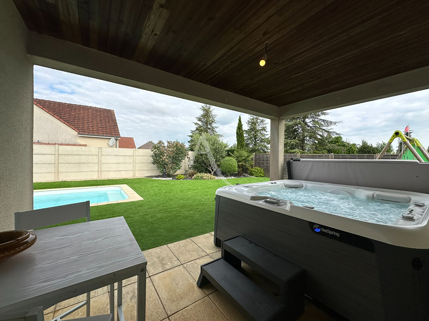 Maison fonctionnelle 5 chambres piscine à Trouy Bourg !