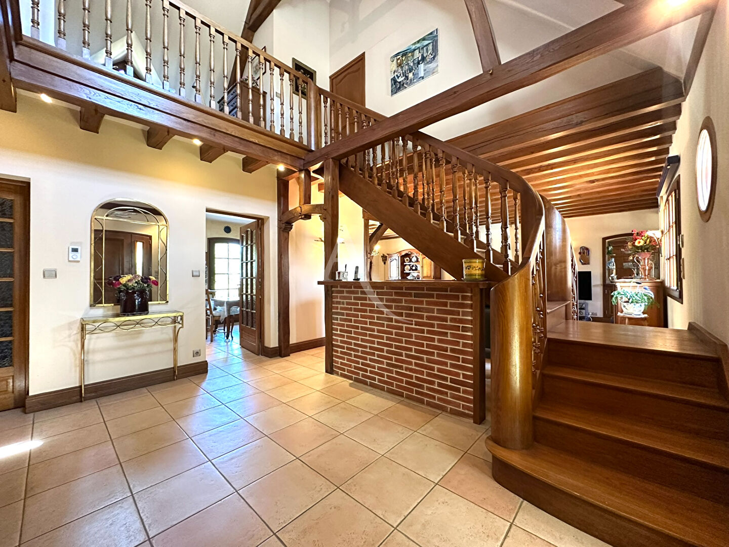 Photo Maison 170m² avec jardin arboré au calme à 5 minutes du centre ville de Bourges ! image 2/6