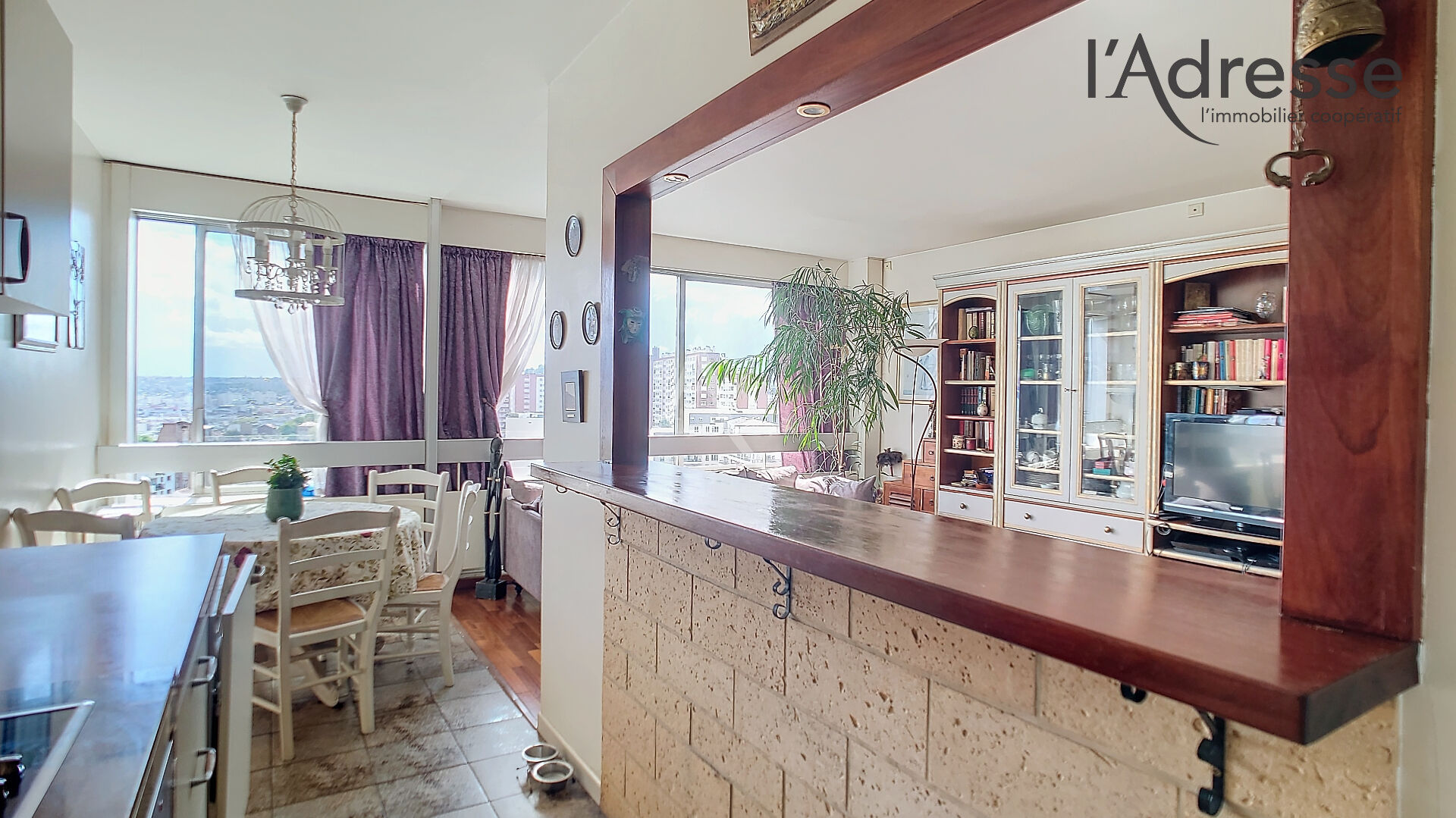 Photo PUTEAUX/ DEFENSE appartement 3 pièces de 76 m² sans vis-à-vis avec cave et parking image 2/6