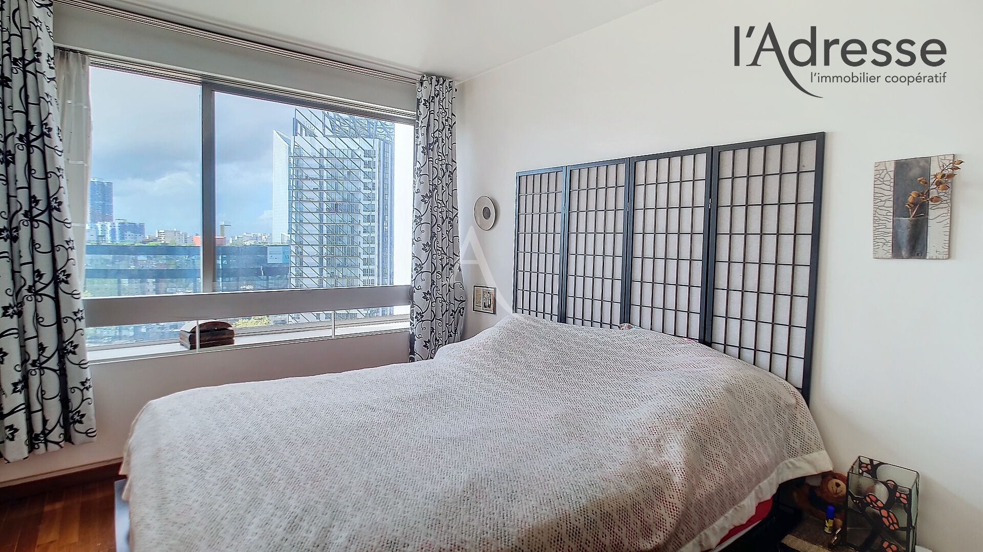 Photo PUTEAUX/ DEFENSE appartement 3 pièces de 76 m² sans vis-à-vis avec cave et parking image 5/6