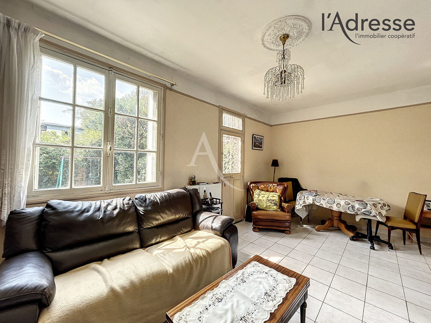 Photo Suresnes Marché Caron - Maison 4 pièces de 97m² avec Jardin sans vis à vis image 5/6